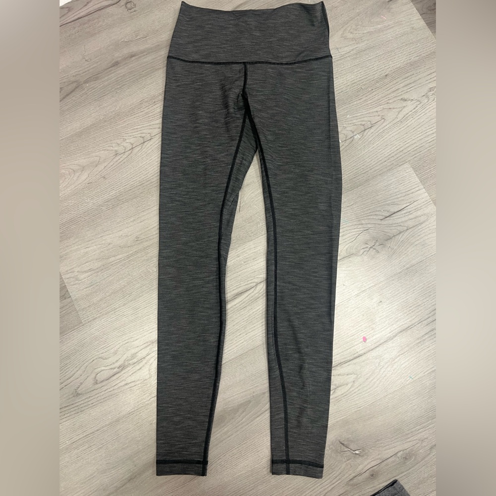 Lululemon heather gray leggings size 8